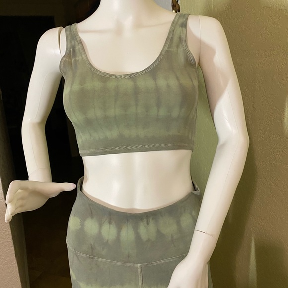 2 pieces bell bottom and top inseam 34 inches - Picture 10 of 12